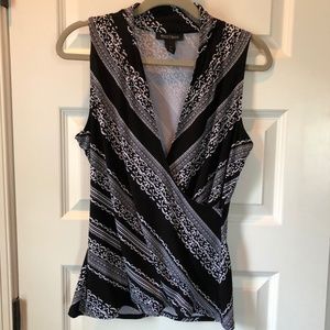 White House Black Market M